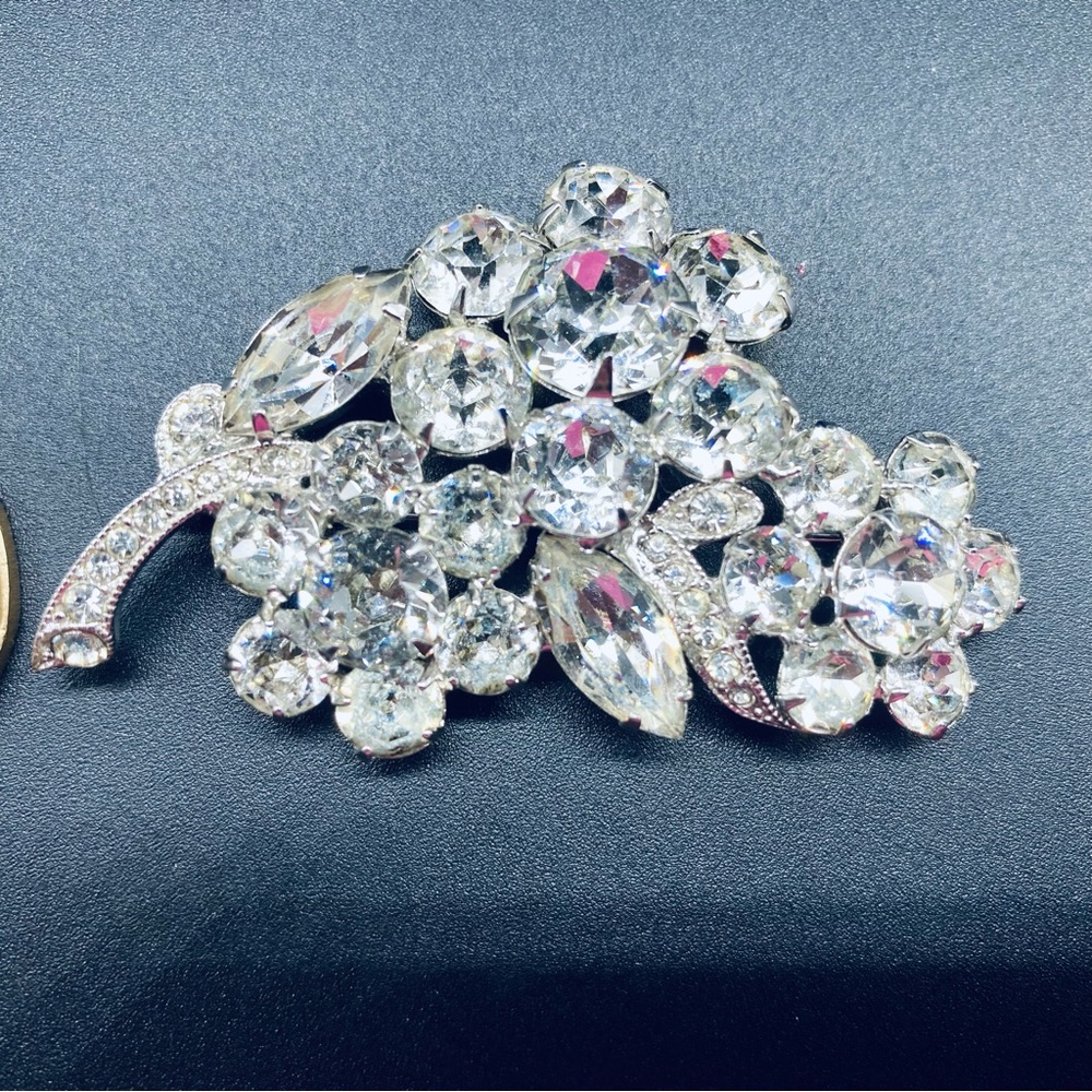 Eisenberg Ice Rhinestone Brooch 1940’s or 50’s. Mid century